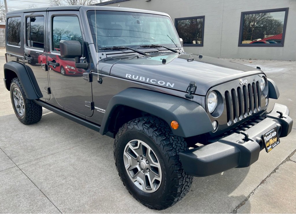 Used 2016 Jeep Wrangler Unlimited Rubicon w/ Connectivity Group image 1