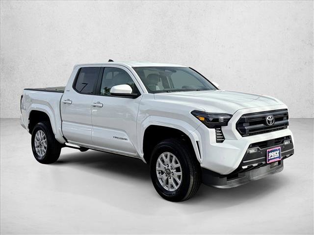 Certified 2025 Toyota Tacoma SR5 image 3
