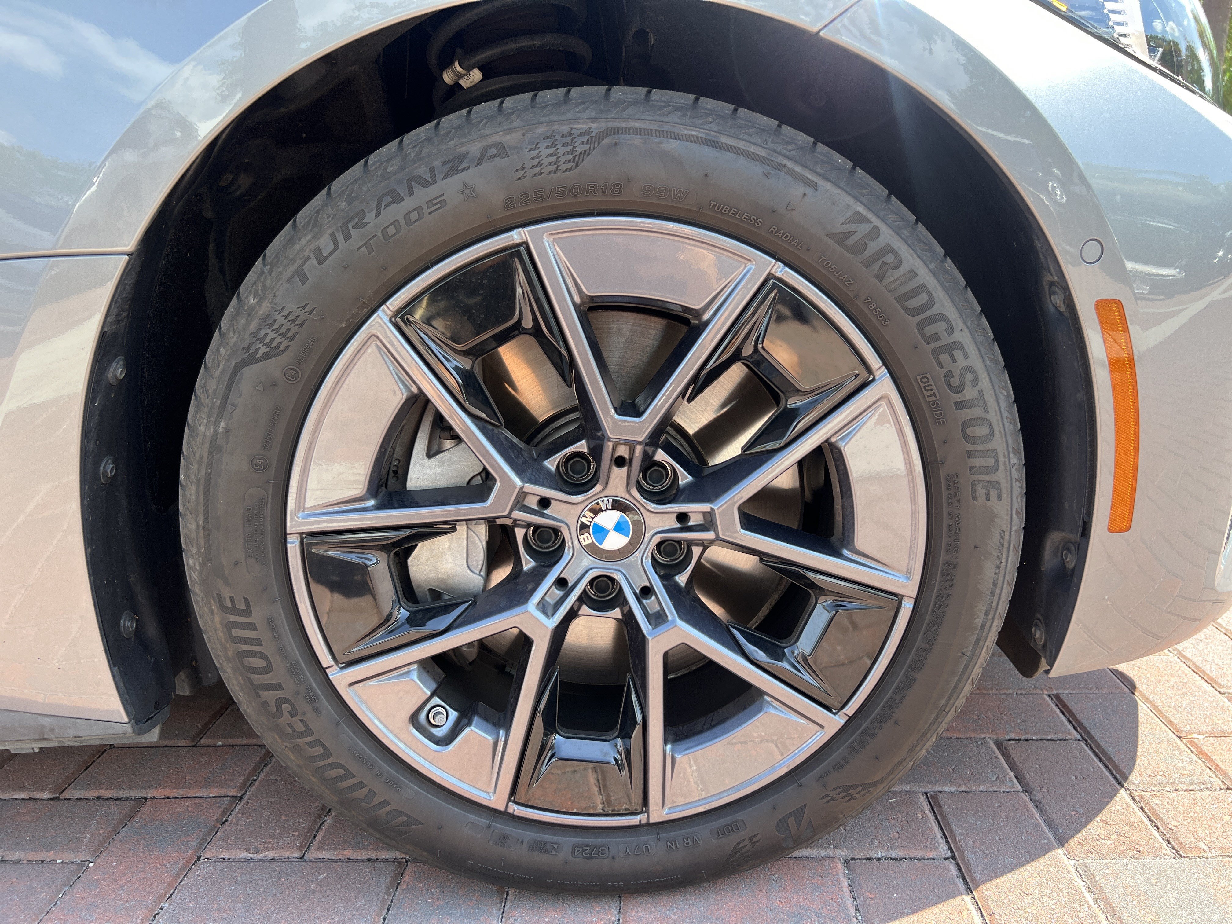 Certified 2025 BMW i4 eDrive40 w/ Parking Assistance Package RWD image 13