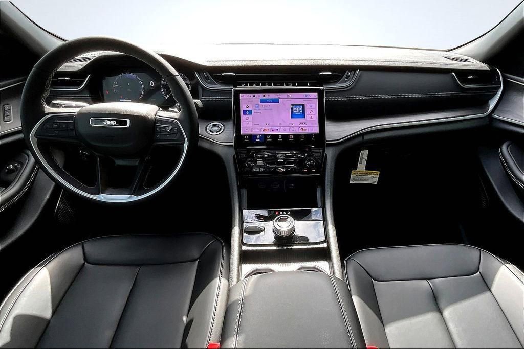 New 2025 Jeep Grand Cherokee Limited w/ Trailer Tow Package image 5