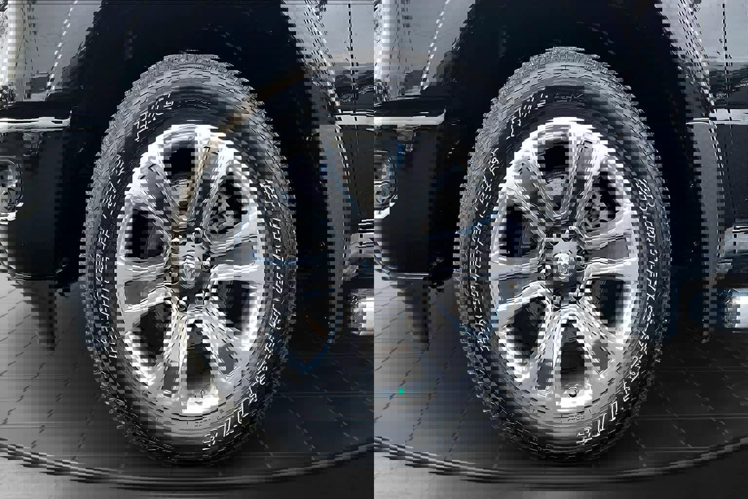 Used 2022 RAM 1500 Limited w/ Body-Colour Bumper Group image 8