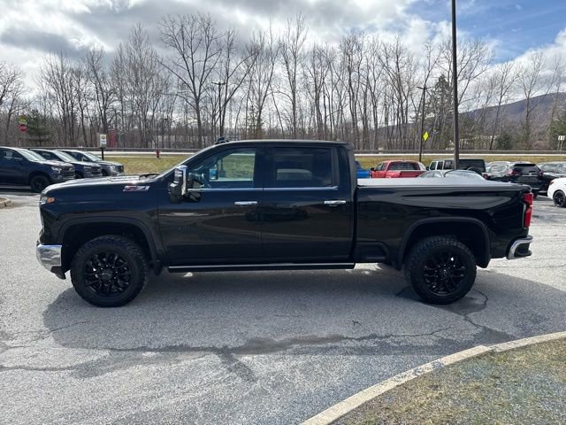 Used 2025 Chevrolet Silverado 2500 LTZ w/ LTZ Premium Package image 36