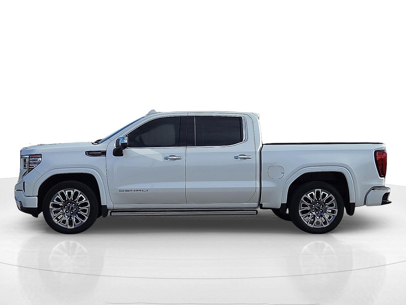 Used 2024 GMC Sierra 1500 Denali Ultimate image 3