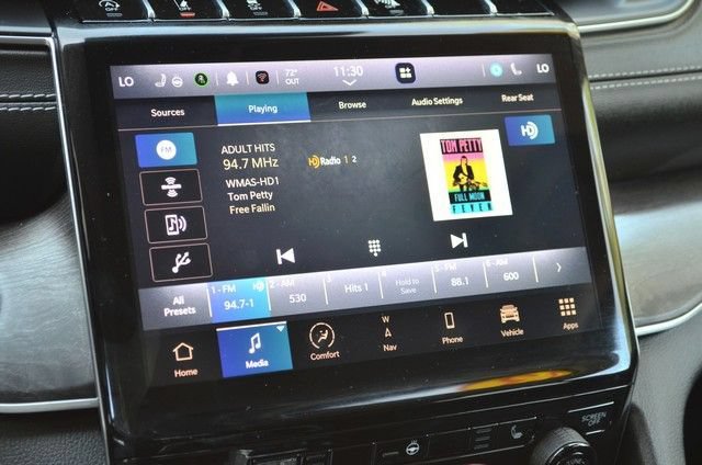 Used 2023 Jeep Grand Cherokee L Limited w/ Rear Seat Video Group I AWD/4WD image 28