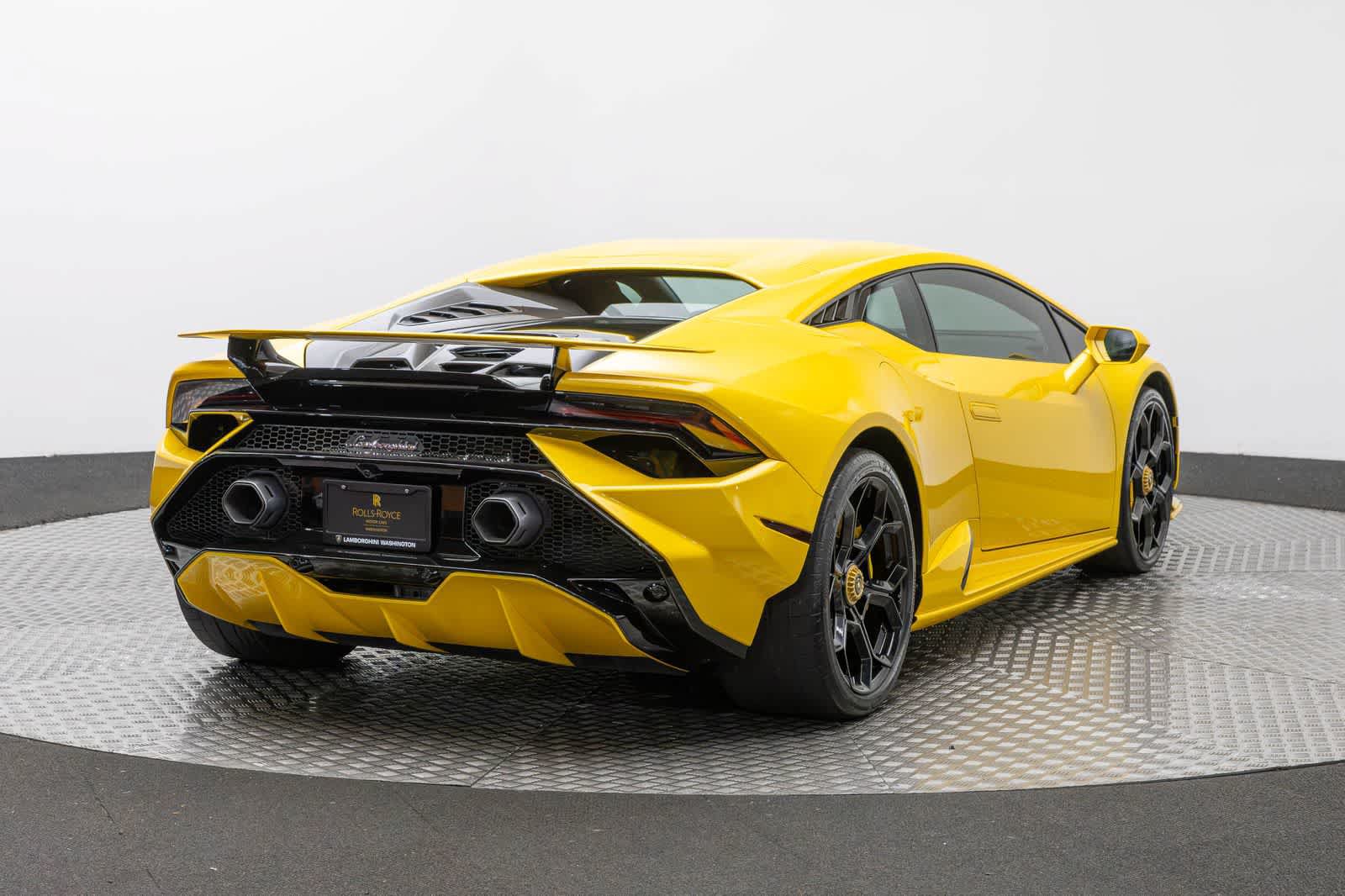 Used 2023 Lamborghini Huracan Tecnica RWD image 20