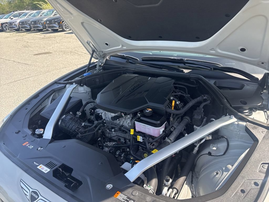 Used 2025 Genesis G70 2.5T AWD/4WD image 16