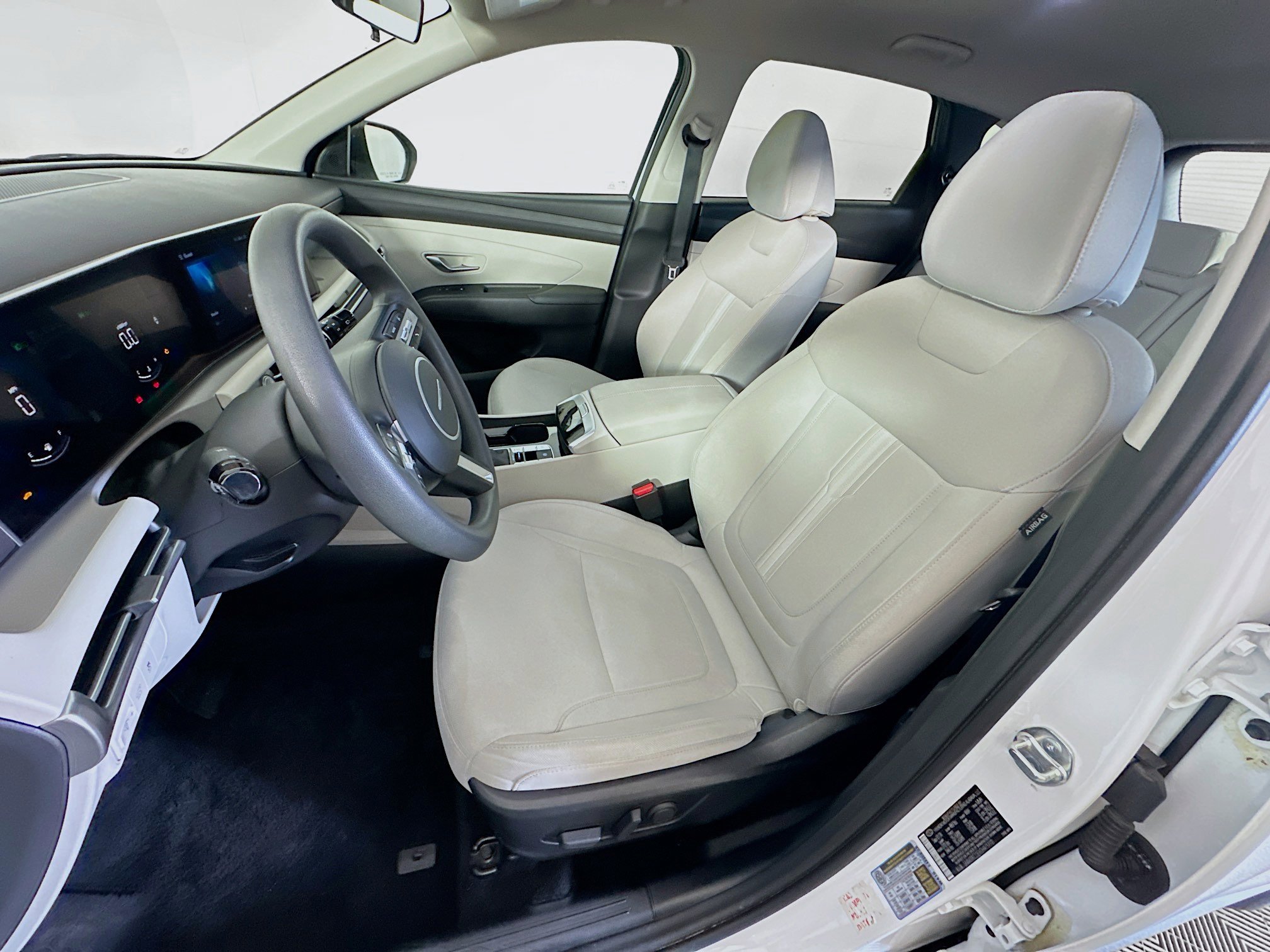 Used 2025 Hyundai Tucson SEL image 13