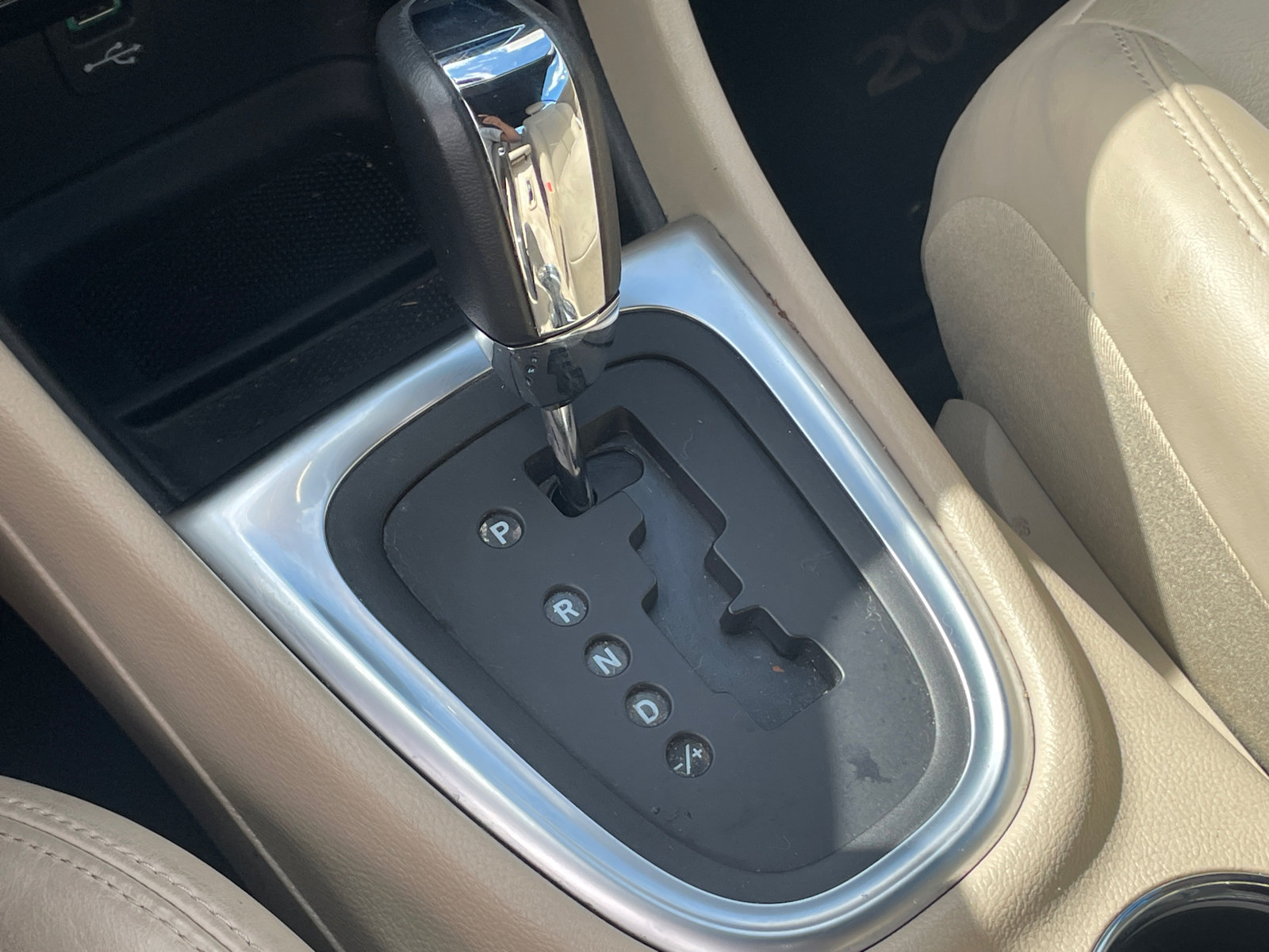 Used 2012 Chrysler 200 Limited FWD image 16