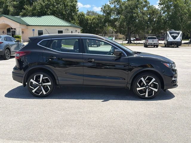 Used 2022 Nissan Rogue Sport SL FWD image 6