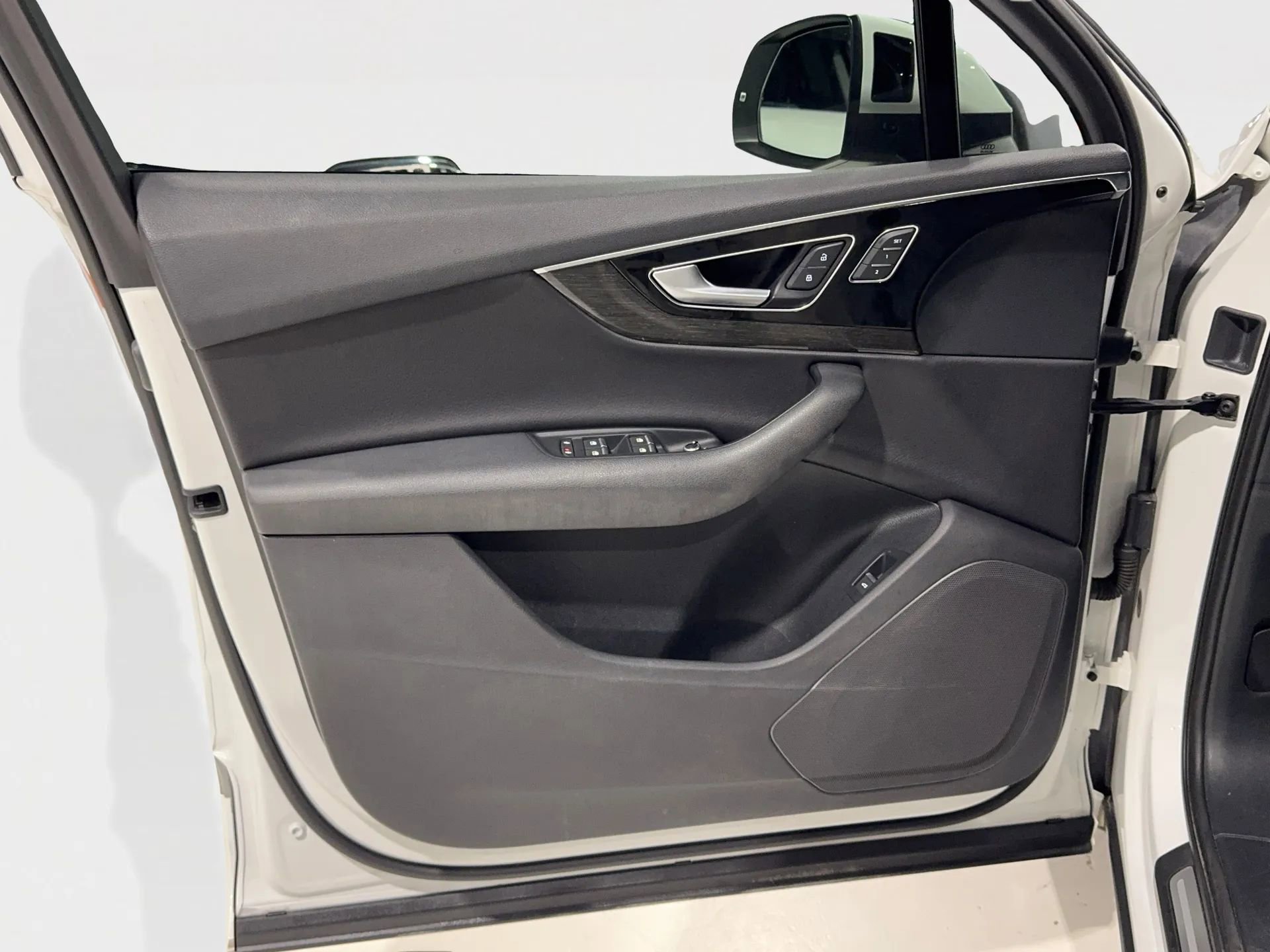 Used 2019 Audi Q7 3.0T Premium w/ Convenience Package image 16