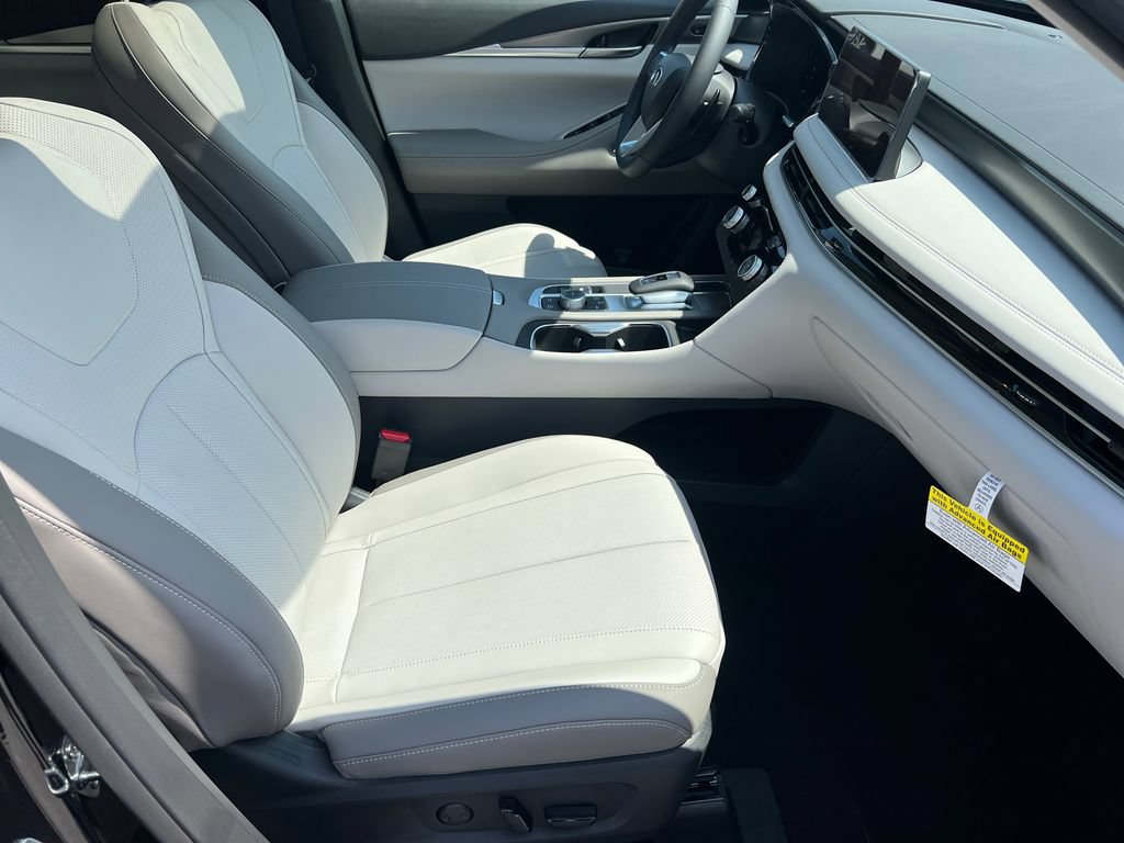 New 2027 INFINITI QX60 Luxe w/ Cargo Package AWD/4WD image 13
