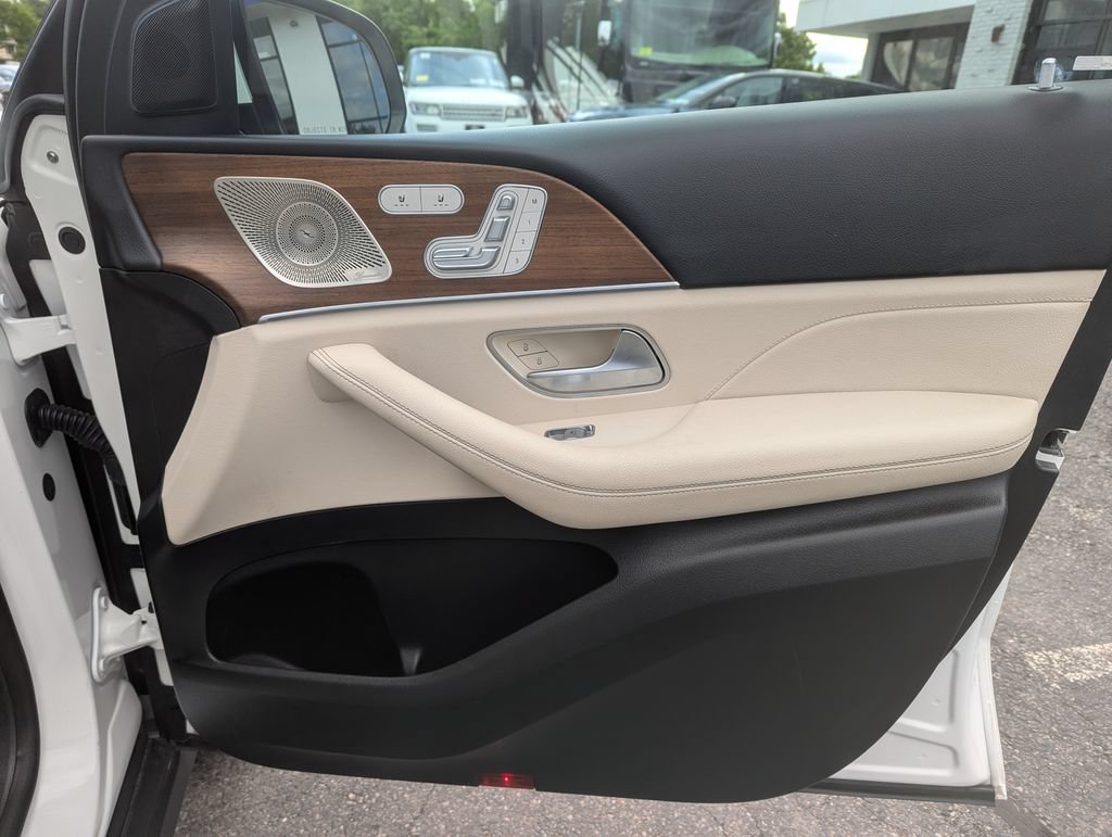 Used 2024 Mercedes-Benz GLE 450 4MATIC image 32