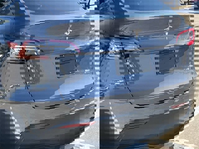 Used 2022 Tesla Model Y Long Range image 6