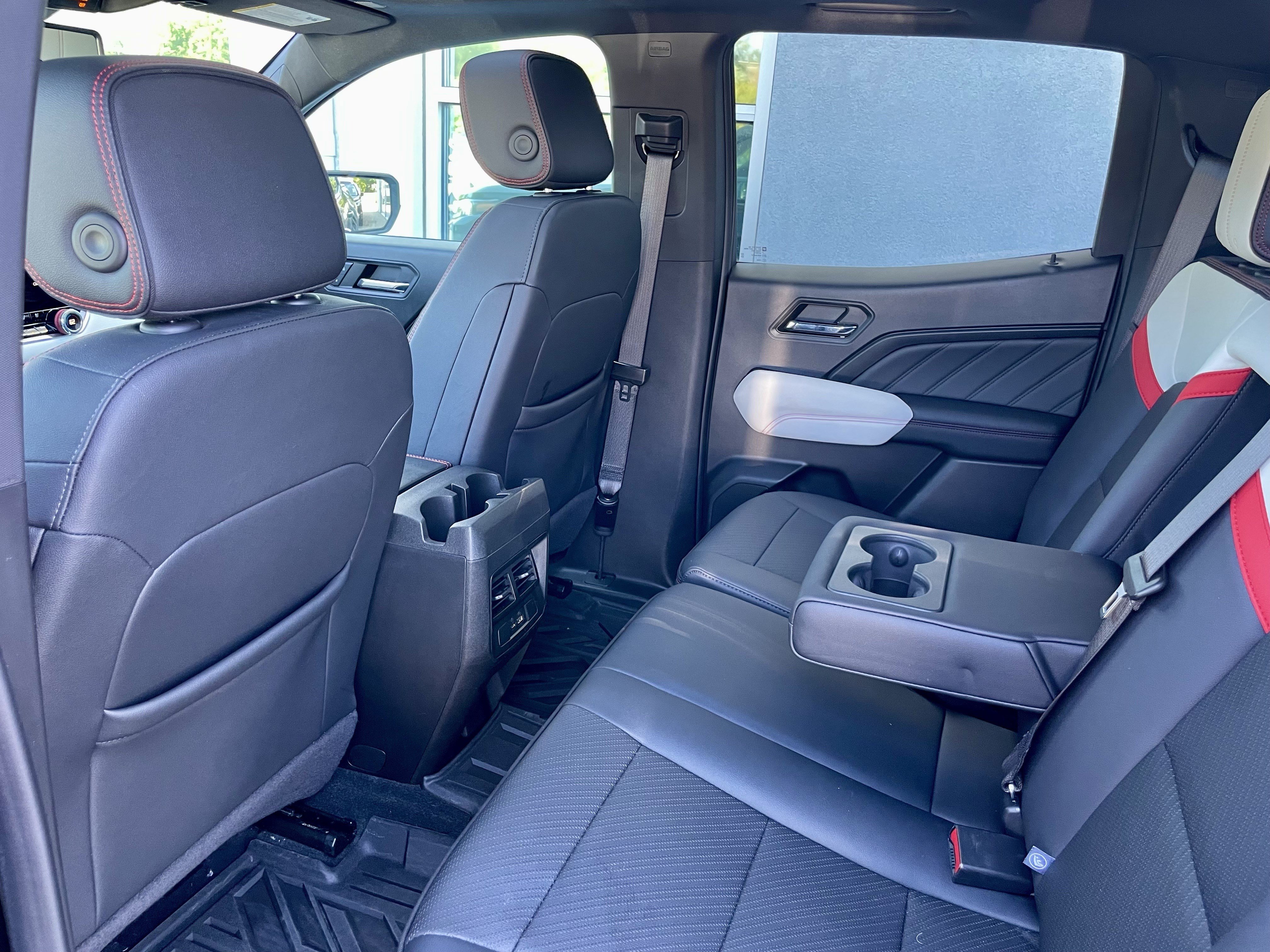 Used 2024 GMC Canyon AT4X AWD/4WD image 30