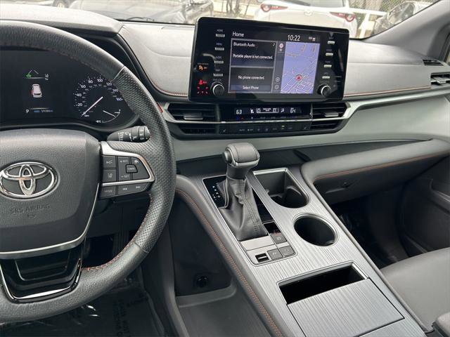 Certified 2022 Toyota Sienna XSE image 18