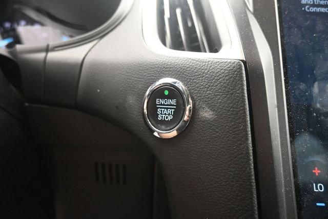 Used 2022 Ford Edge SE AWD/4WD image 29