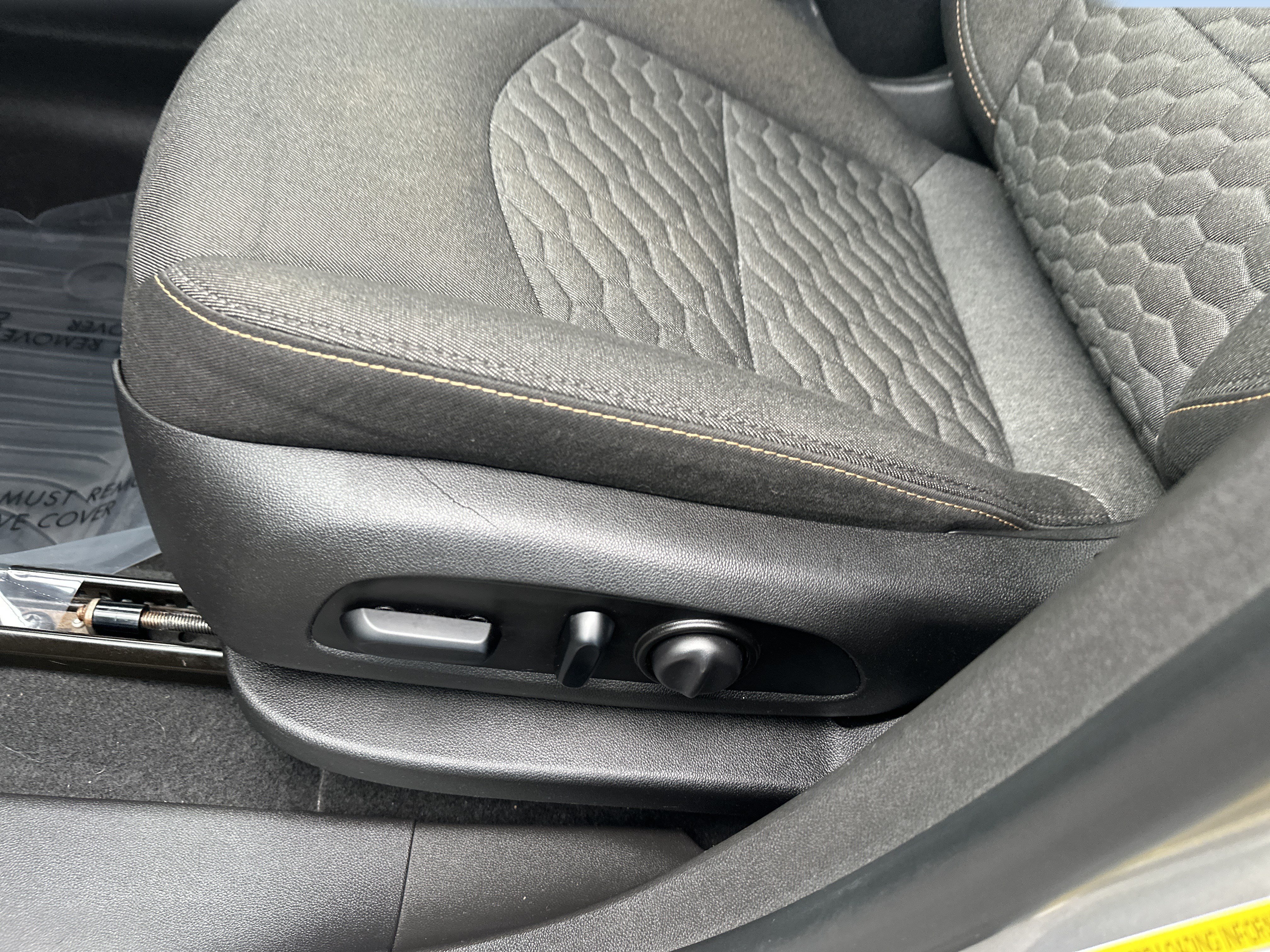 Certified 2018 Chevrolet Equinox LT AWD/4WD image 11