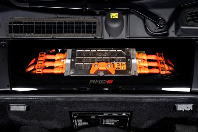 Used 2024 Ferrari SF90 Spider AWD/4WD image 16