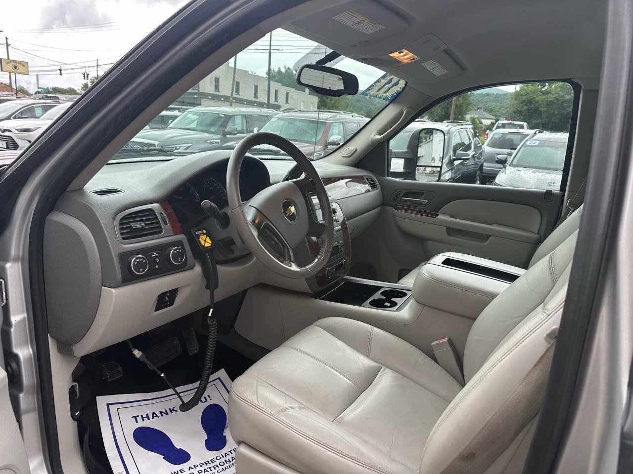 Used 2011 Chevrolet Silverado 3500 LTZ AWD/4WD image 8