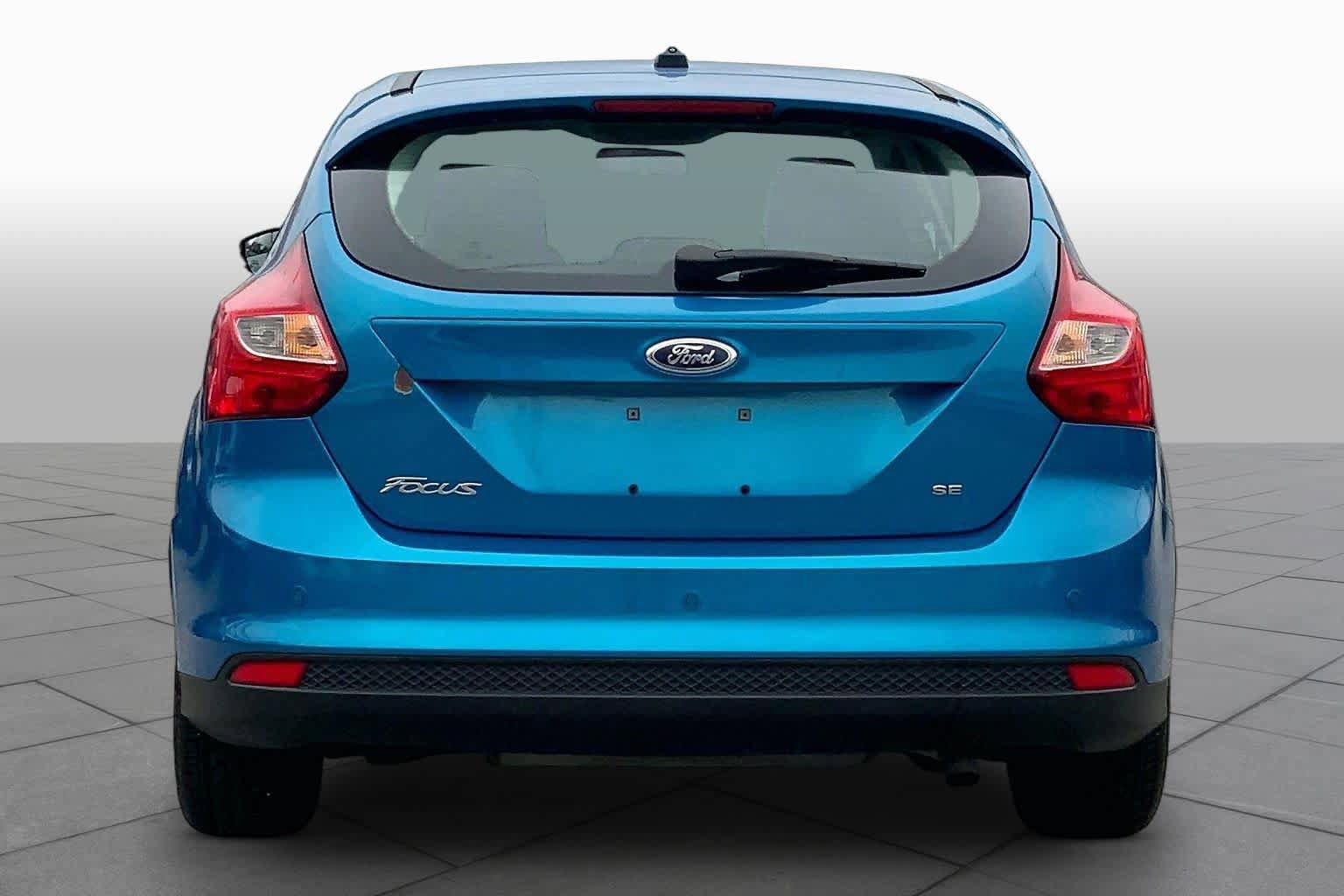 Used 2014 Ford Focus SE w/ SE Sport Package FWD image 5