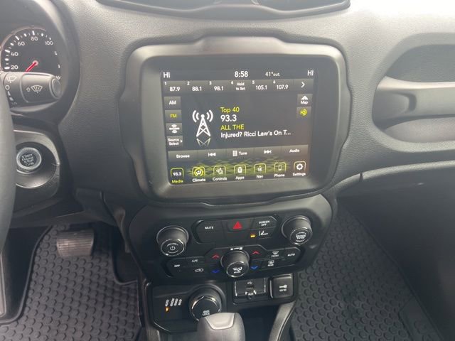 Used 2023 Jeep Renegade Latitude w/ Premium Group image 14