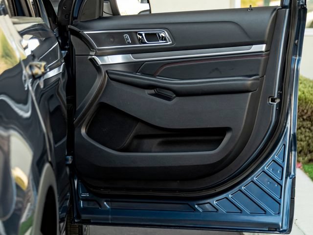 Used 2018 Ford Explorer Sport AWD/4WD image 40