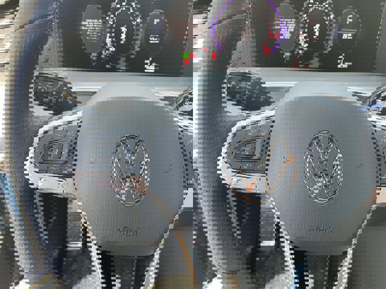 New 2026 Volkswagen Tiguan SE R-Line image 20