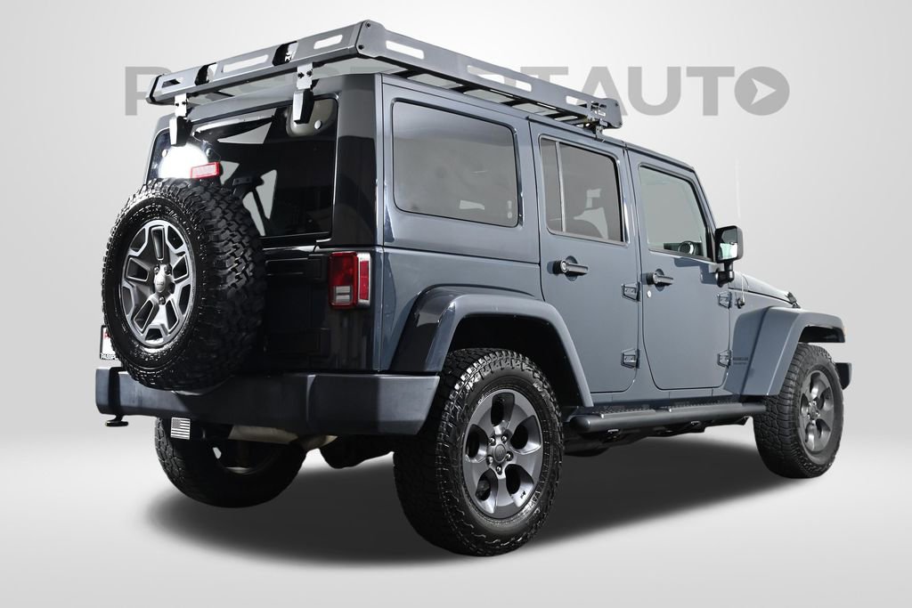 Used 2016 Jeep Wrangler Unlimited Rubicon w/ Connectivity Group AWD/4WD image 8