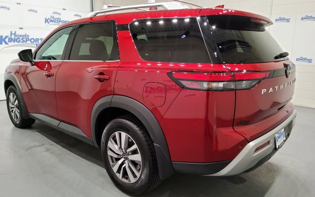 Used 2023 Nissan Pathfinder SL image 4