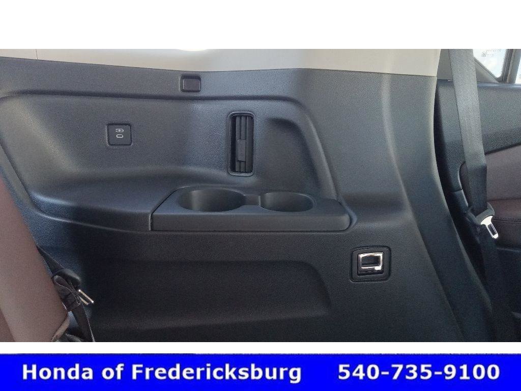 Certified 2025 Honda Pilot Elite image 37