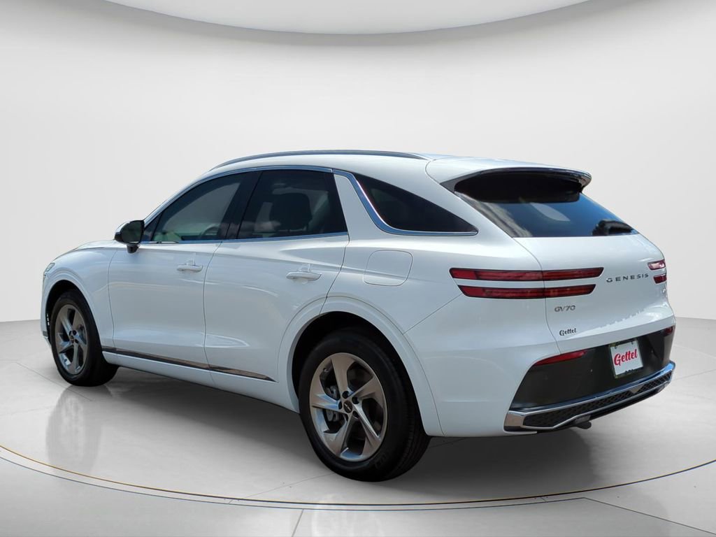 Used 2026 Genesis GV70 2.5T Select image 16