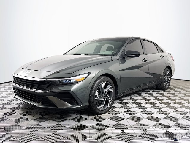 Used 2025 Hyundai Elantra Sport FWD image 46