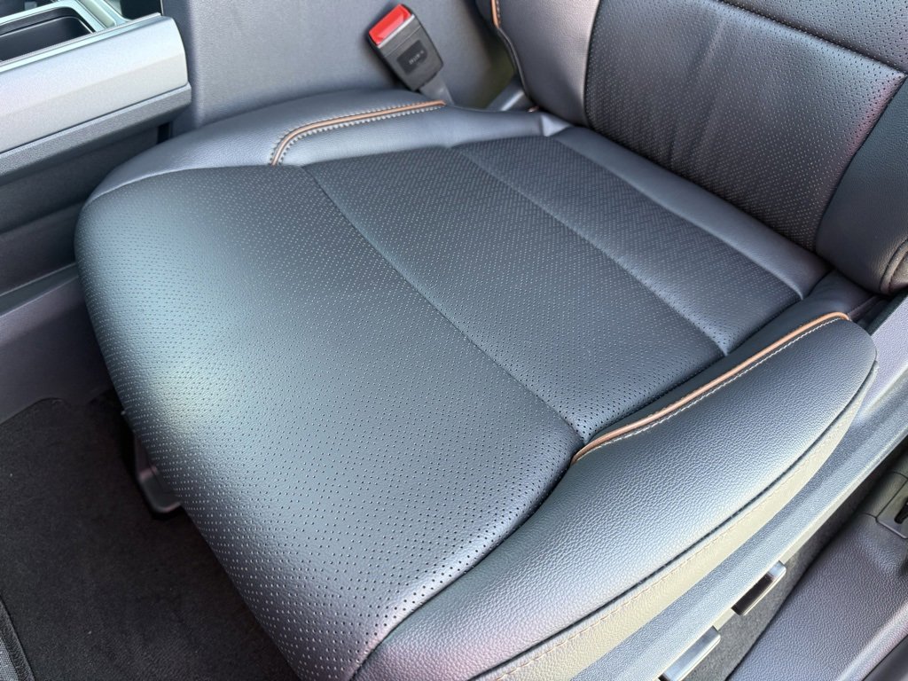 New 2026 Ford F250 Lariat image 24