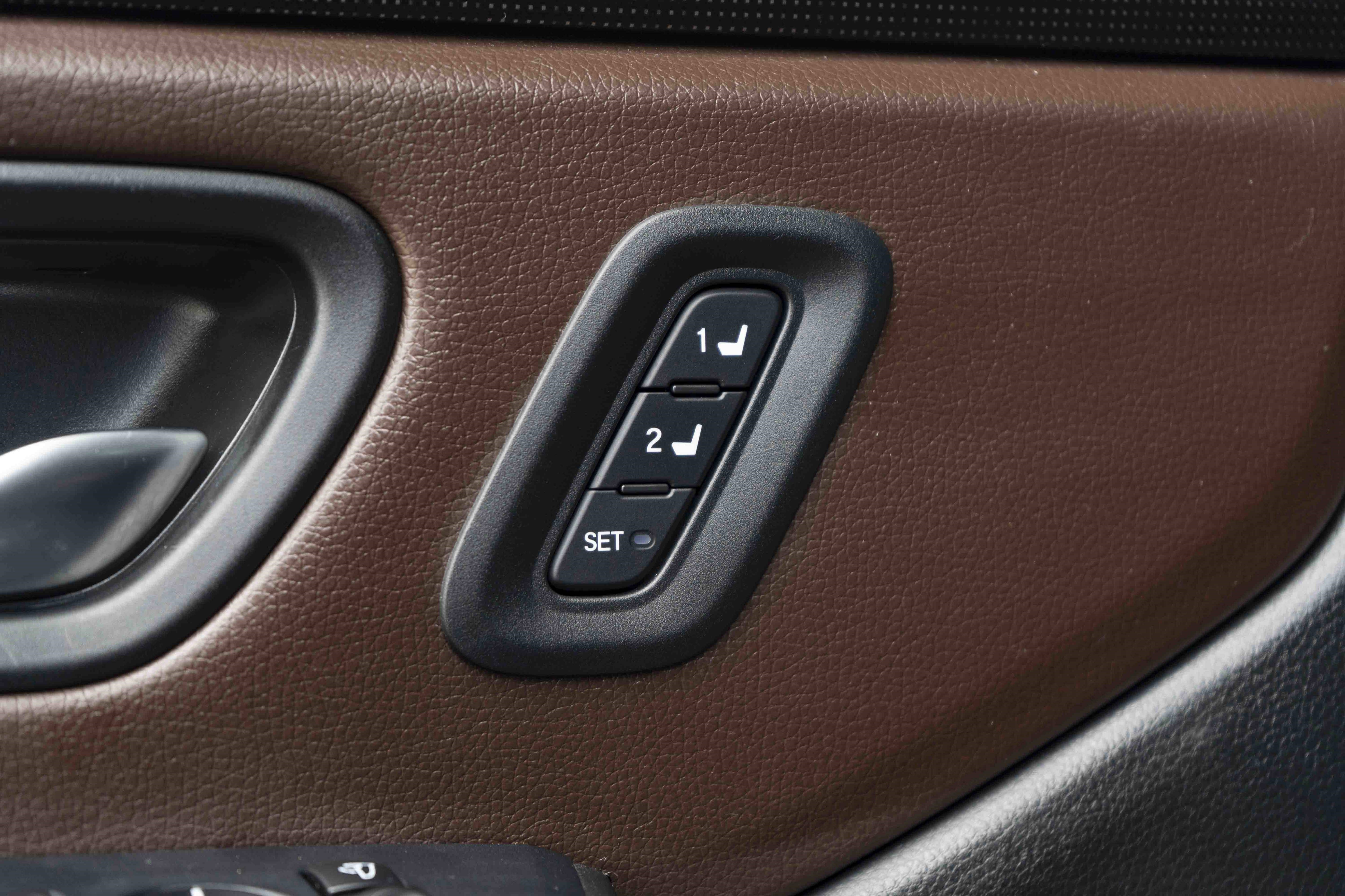 Used 2025 Honda Pilot Elite image 40
