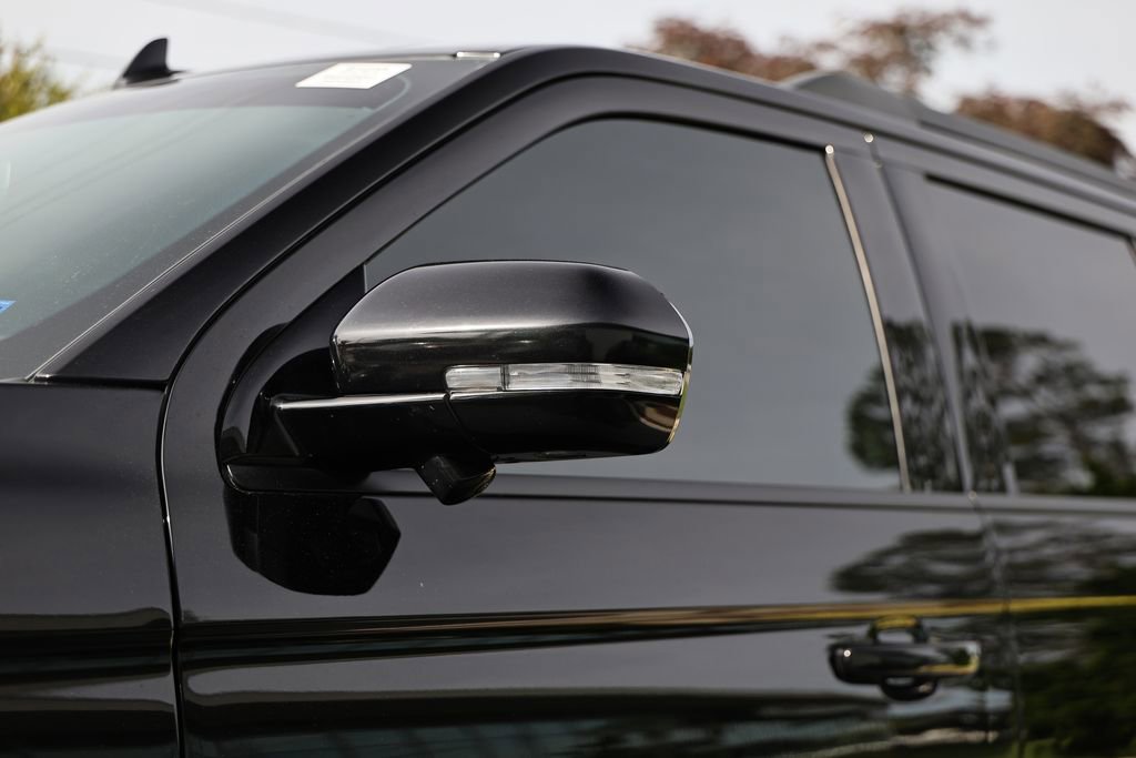 Used 2022 Ford Expedition Limited AWD/4WD image 8