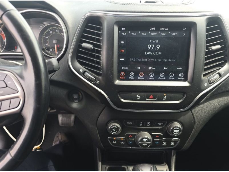 Used 2021 Jeep Cherokee Latitude Lux w/ Comfort/Convenience Group image 14