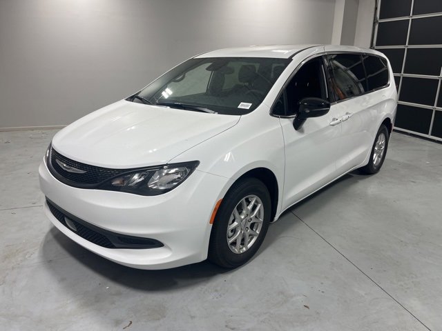 New 2025 Chrysler Voyager LX image 3