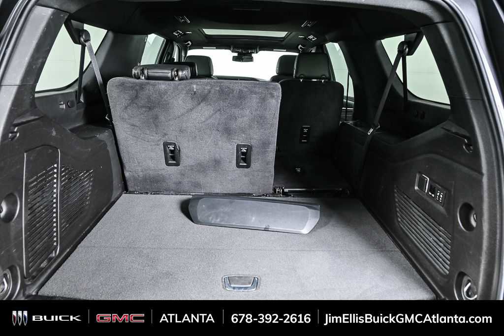 Used 2024 GMC Yukon XL Denali image 33