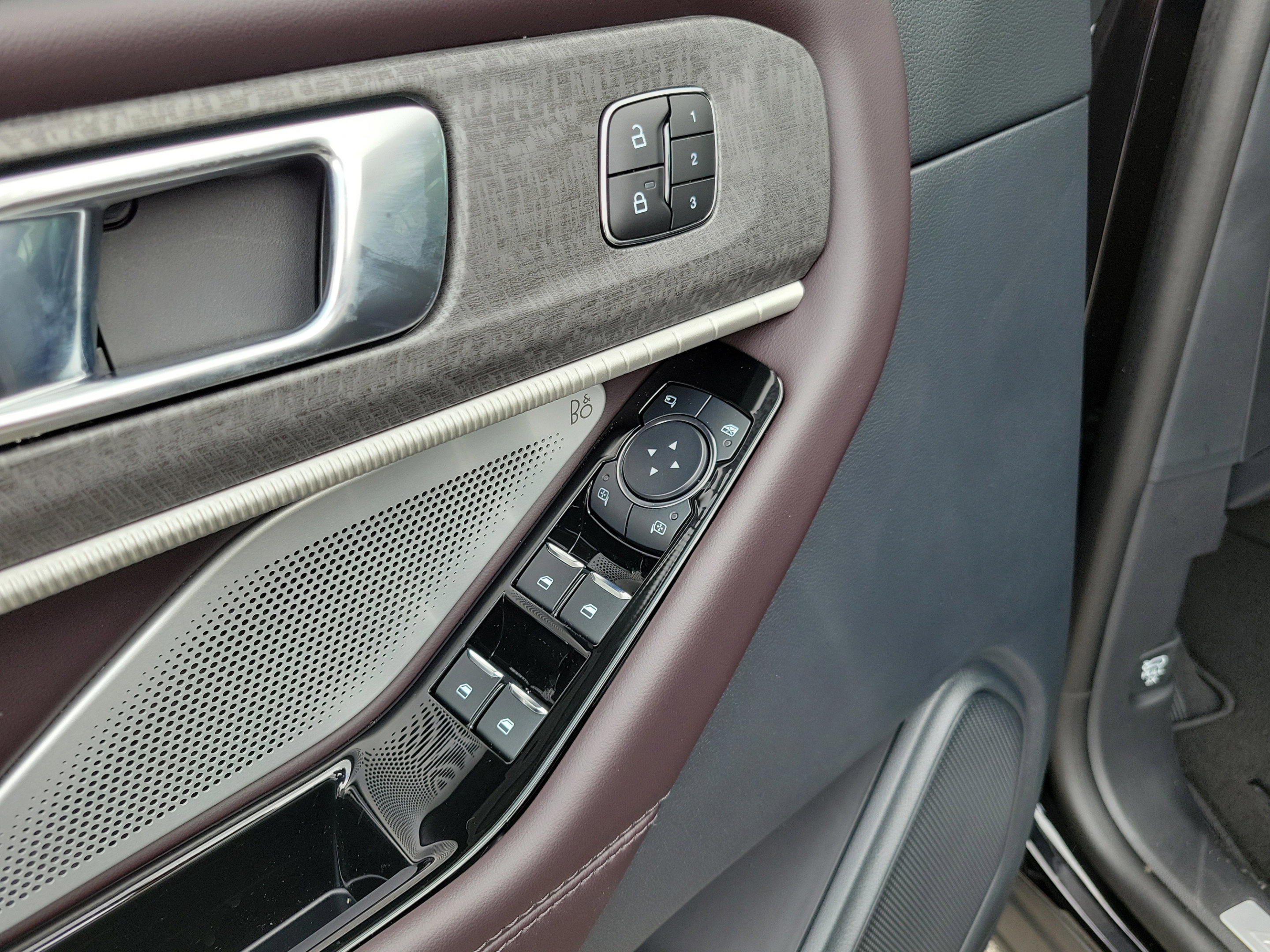 New 2026 Ford Explorer Platinum RWD image 19