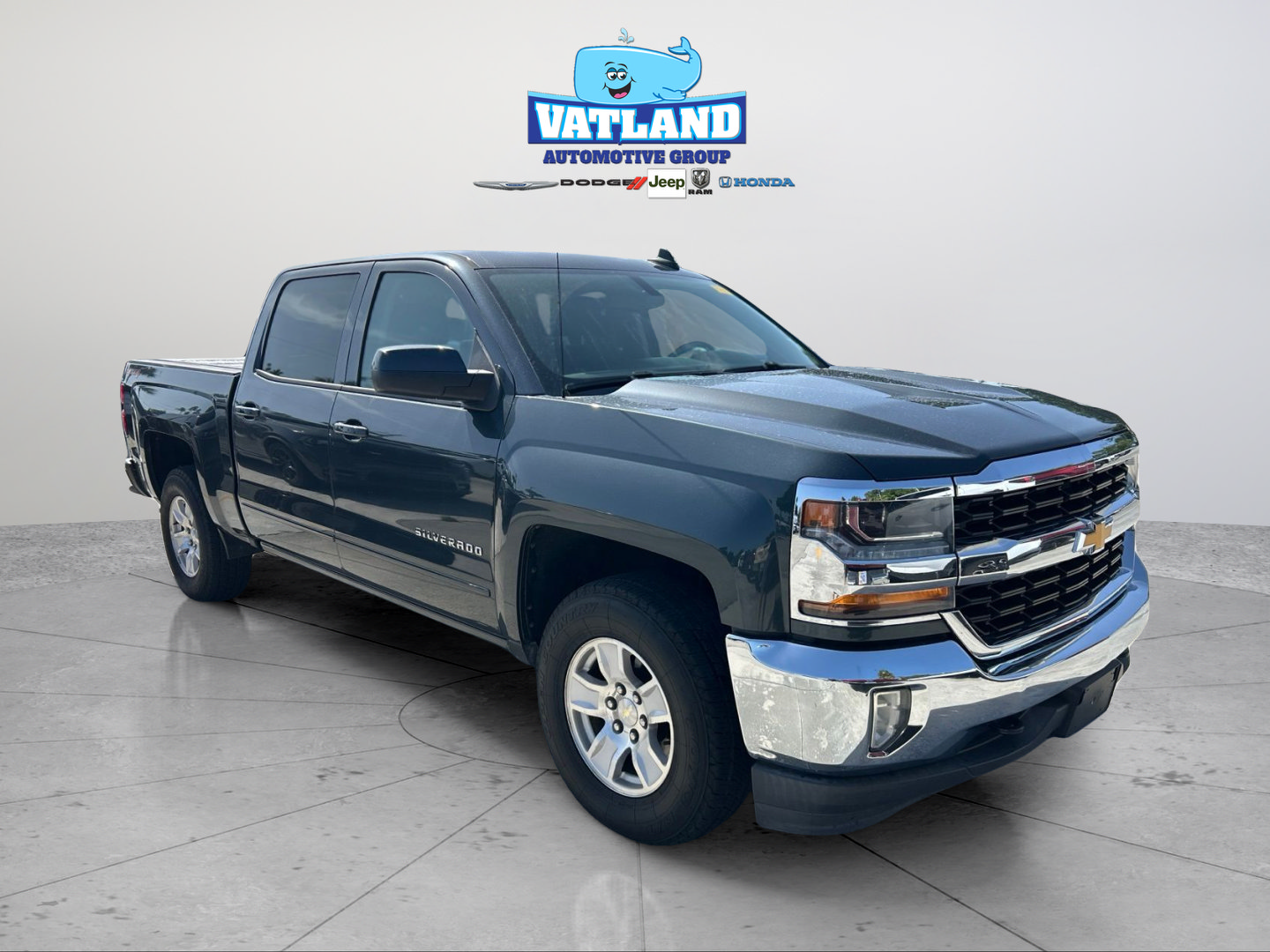 Used 2018 Chevrolet Silverado 1500 LT w/ All Star Edition AWD/4WD image 7