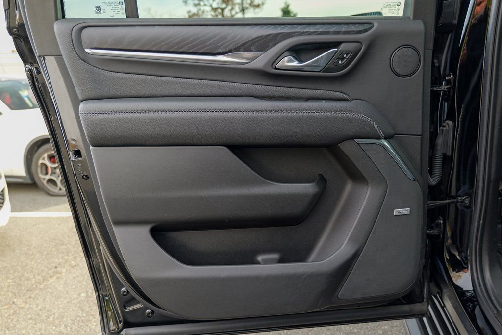 Used 2022 GMC Yukon XL Denali image 24