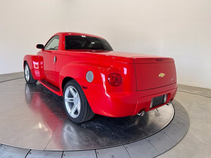 Used 2004 Chevrolet SSR w/ Preferred Equipment Group RWD image 5