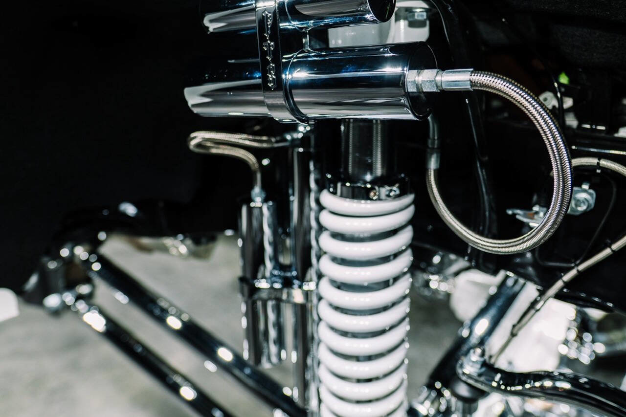 Used 2024 Ford F450 Limited w/ FX4 Off-Road Package image 3