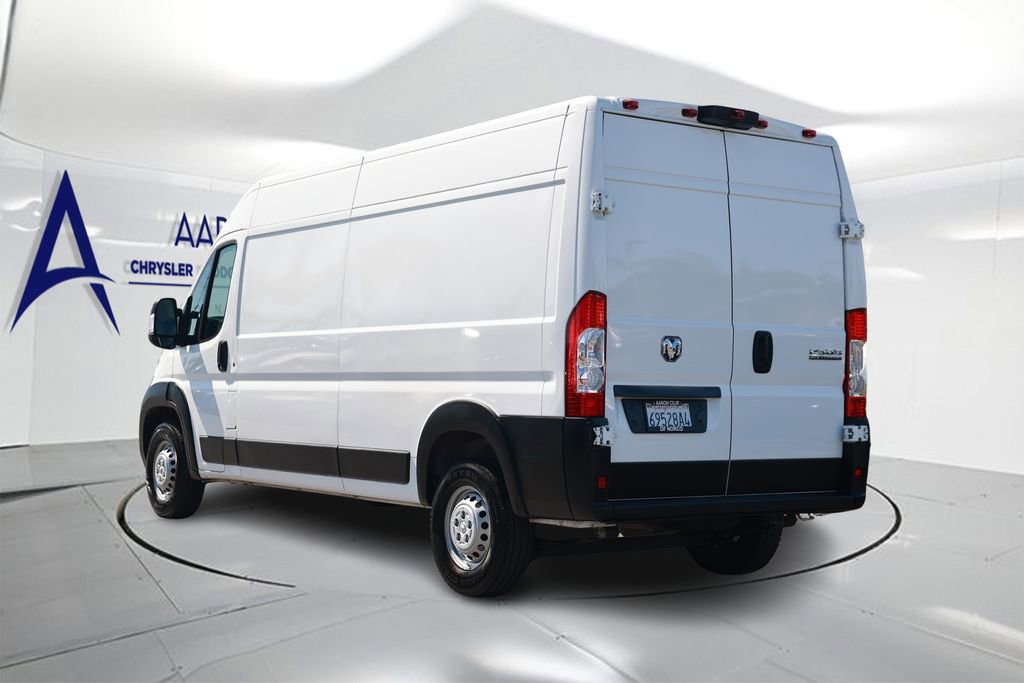 Used 2025 RAM ProMaster 2500 w/ Convenience Group FWD image 2