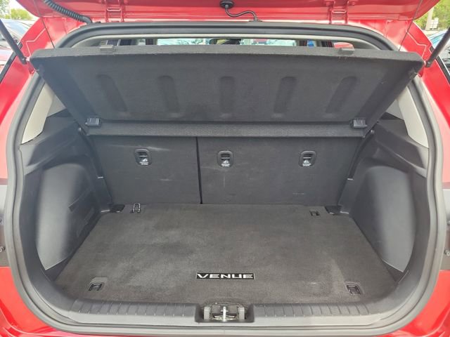Used 2024 Hyundai Venue SEL FWD image 8