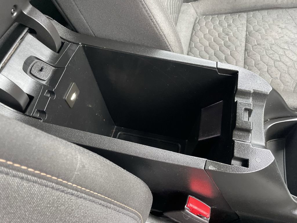 Used 2020 Chevrolet Equinox LT image 31