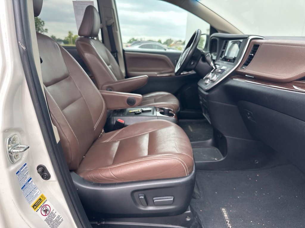 Used 2015 Toyota Sienna Limited Premium AWD/4WD image 27