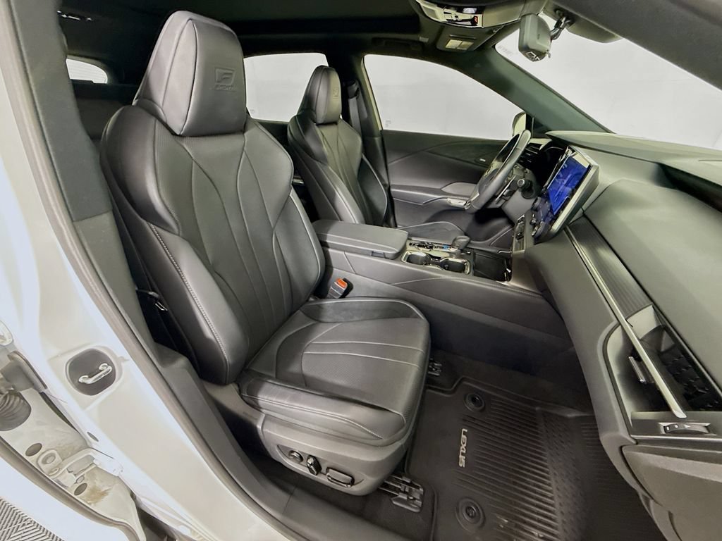 Certified 2023 Lexus RX 500h F Sport w/ Accessory Package (Z1) AWD/4WD image 30