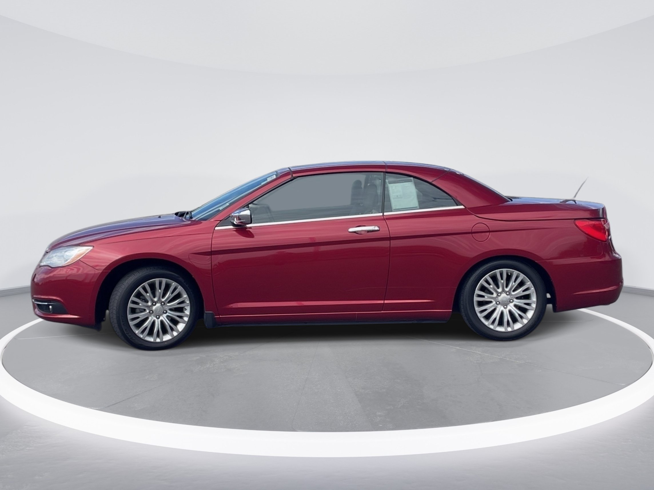 Used 2012 Chrysler 200 Limited FWD image 4