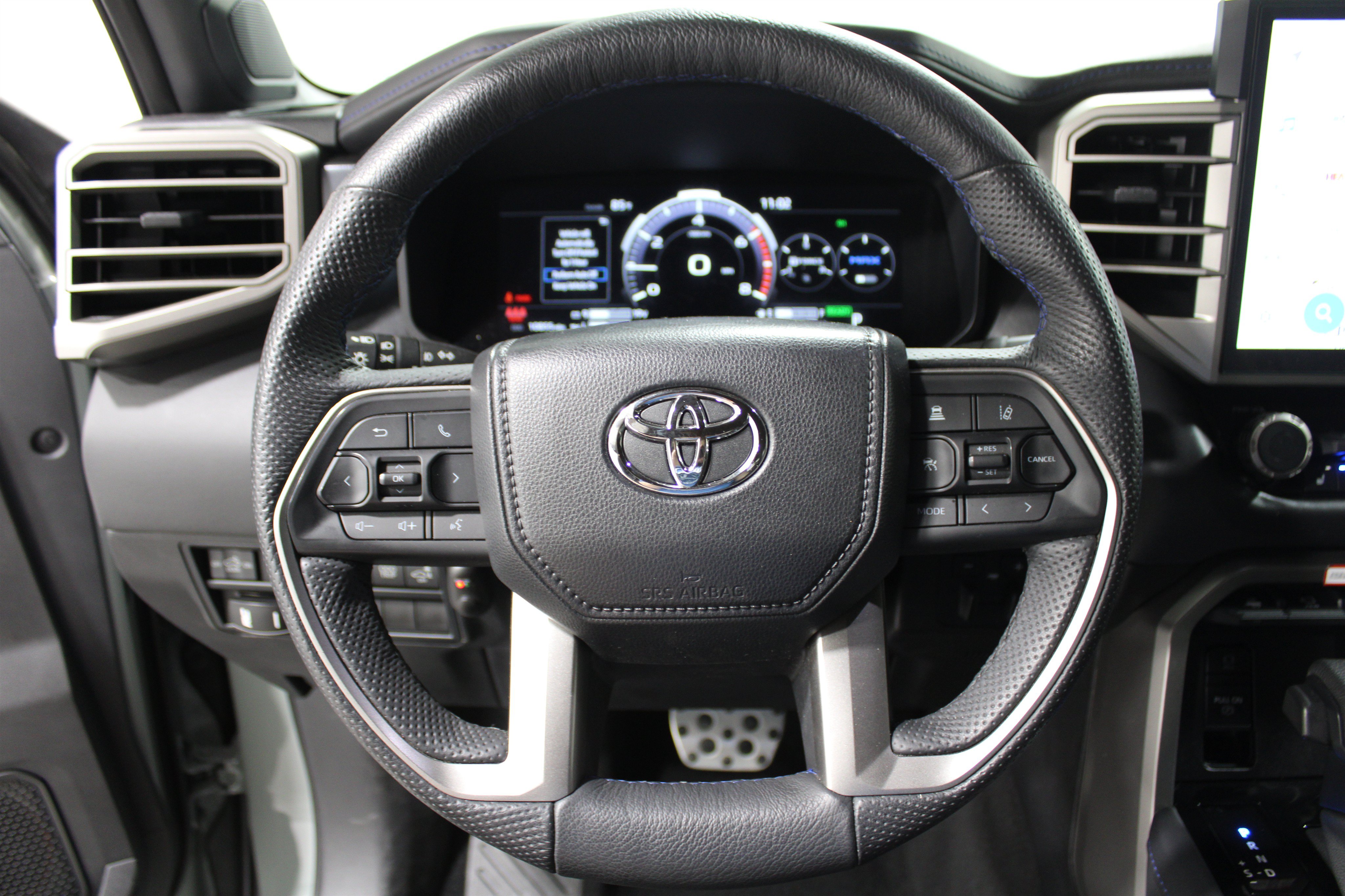 Used 2026 Toyota Tundra Platinum w/ TRD Off-Road Package AWD/4WD image 9